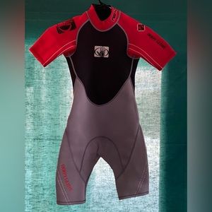 Body Glove Juniors Surf Wet Suit Pro 2 Gray/Black/Red Size 10 Unisex